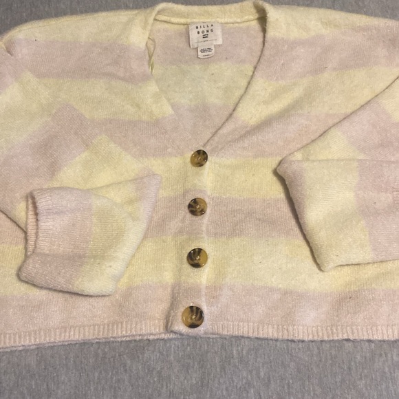 Cropped oversized button down cardigan. Size small but is super oversized. - Picture 3 of 5